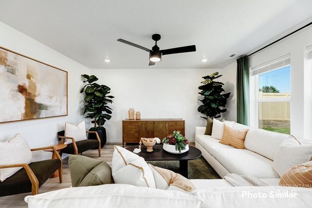 1926 E Springloyd St, Meridian, ID 83642