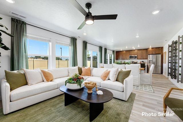 1926 E Springloyd St, Meridian, ID 83642