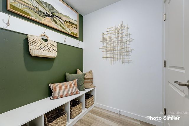 1926 E Springloyd St, Meridian, ID 83642