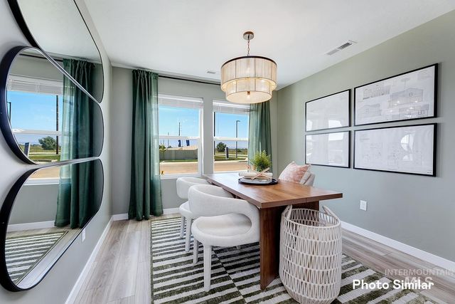 1926 E Springloyd St, Meridian, ID 83642