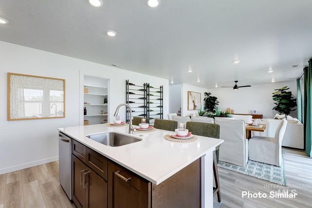 1926 E Springloyd St, Meridian, ID 83642