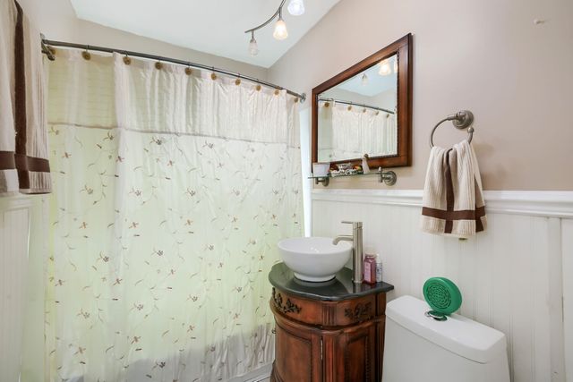 10743 S Kedzie Avenue, Chicago, IL 60655