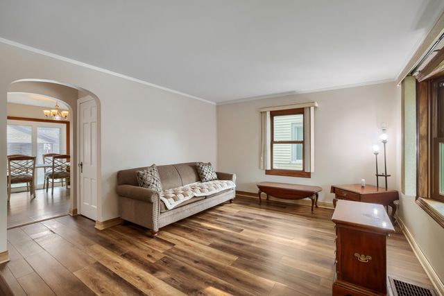 10743 S Kedzie Avenue, Chicago, IL 60655
