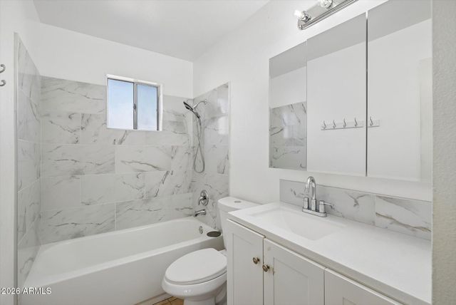 517 N 53RD Place, Mesa, AZ 85205