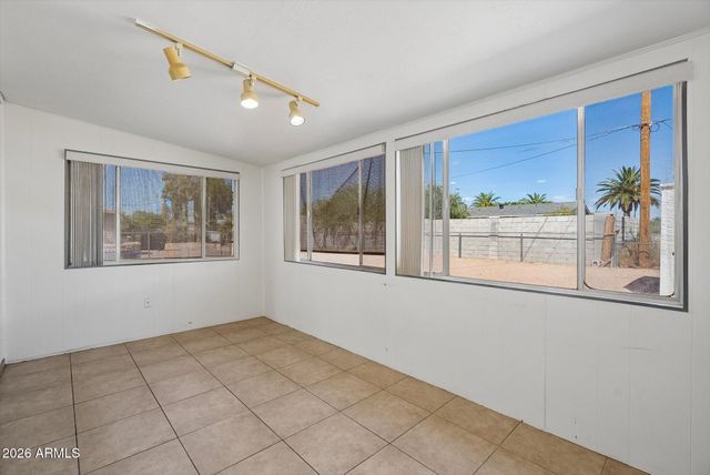 517 N 53RD Place, Mesa, AZ 85205