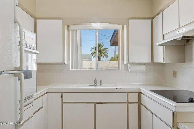 517 N 53RD Place, Mesa, AZ 85205