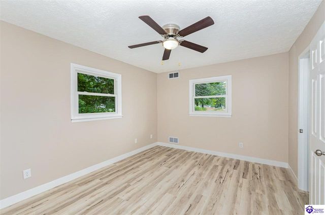 213 W French Street, Elizabethtown, KY 42701