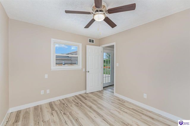 213 W French Street, Elizabethtown, KY 42701