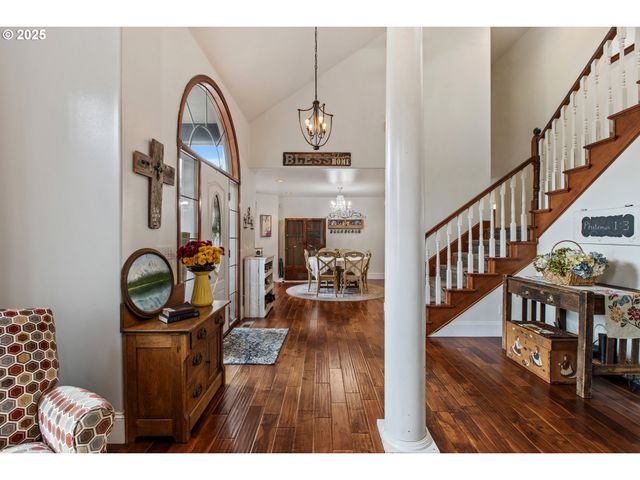 101 ASTER St, Winchester, OR 97495