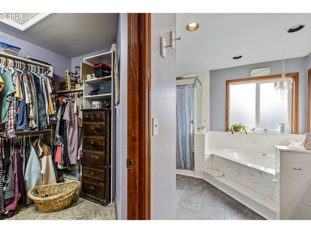 101 ASTER St, Winchester, OR 97495