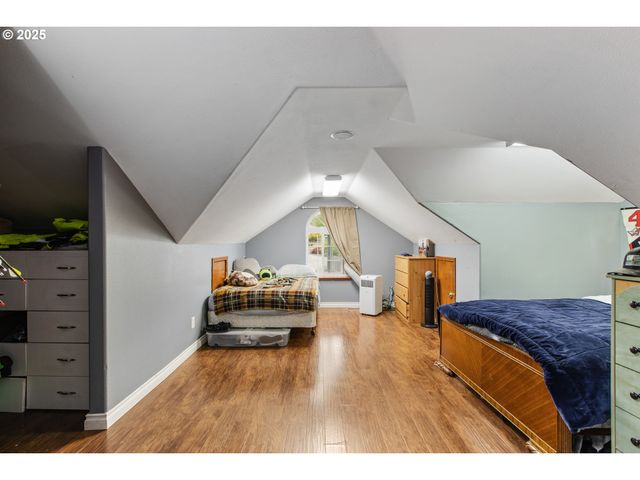 101 ASTER St, Winchester, OR 97495