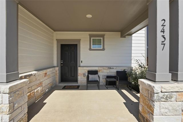 2437 Lucy Axel LN, Round Rock, TX 78665