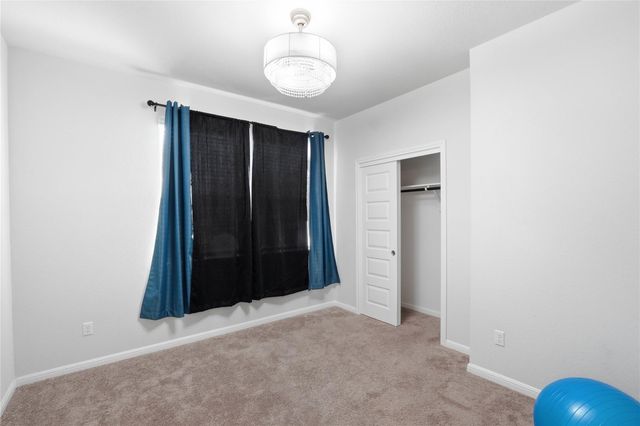 2437 Lucy Axel LN, Round Rock, TX 78665