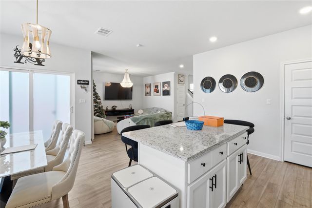 2437 Lucy Axel LN, Round Rock, TX 78665