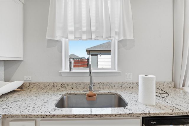 2437 Lucy Axel LN, Round Rock, TX 78665