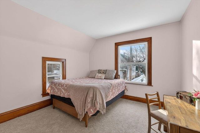 1238 N 33rd STREET, Milwaukee, WI 53208