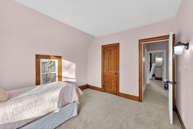 1238 N 33rd STREET, Milwaukee, WI 53208