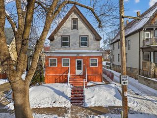 1238 N 33rd STREET, Milwaukee, WI 53208