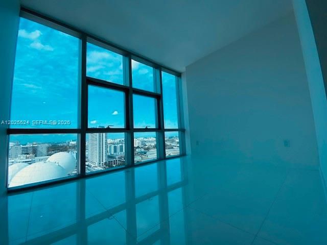 851 NE 1st Ave 1808, Miami, FL 33132