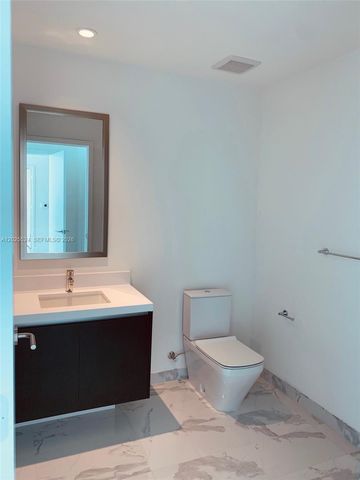 851 NE 1st Ave 1808, Miami, FL 33132
