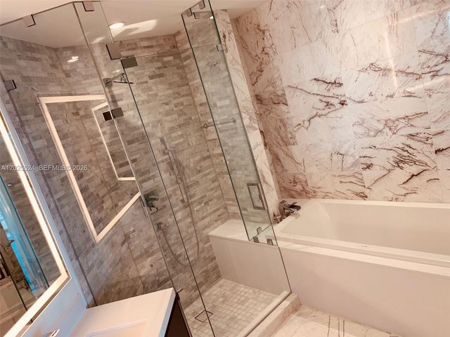 851 NE 1st Ave 1808, Miami, FL 33132