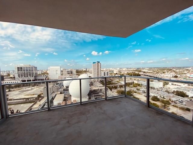 851 NE 1st Ave 1808, Miami, FL 33132