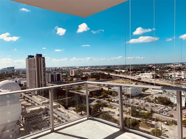 851 NE 1st Ave 1808, Miami, FL 33132