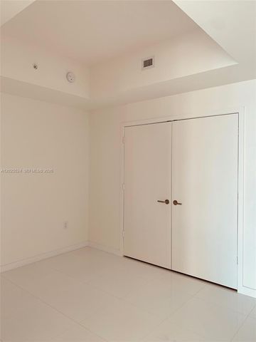 851 NE 1st Ave 1808, Miami, FL 33132