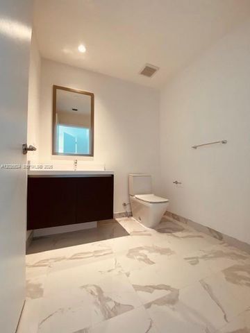 851 NE 1st Ave 1808, Miami, FL 33132