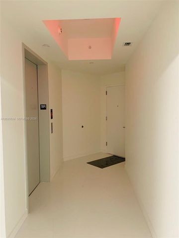 851 NE 1st Ave 1808, Miami, FL 33132