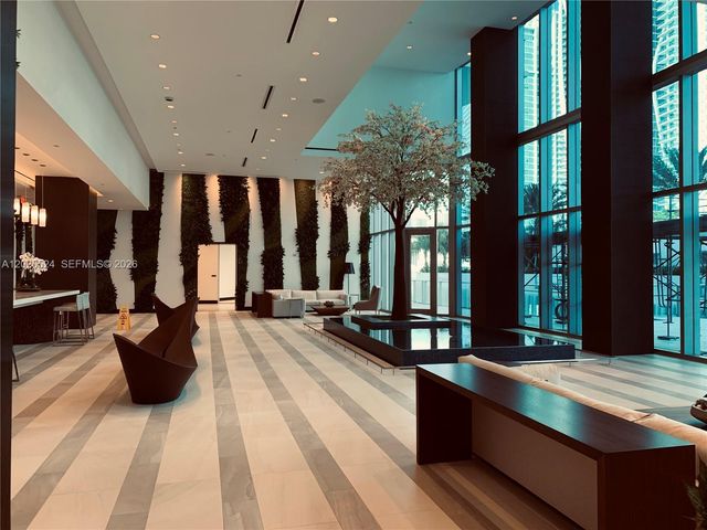 851 NE 1st Ave 1808, Miami, FL 33132