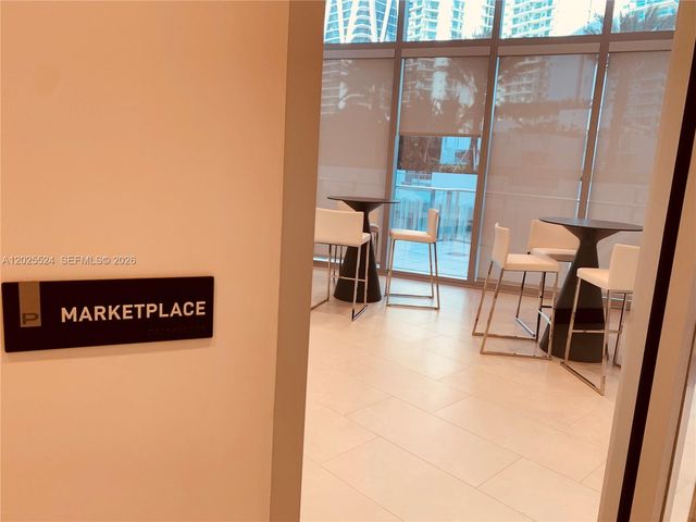 851 NE 1st Ave 1808, Miami, FL 33132