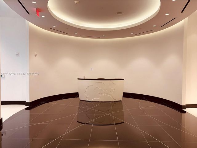 851 NE 1st Ave 1808, Miami, FL 33132