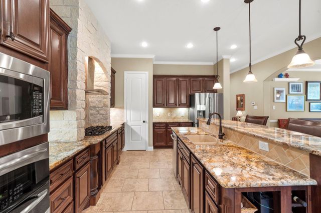 626 Dalton Lane, Sugar Land, TX 77479