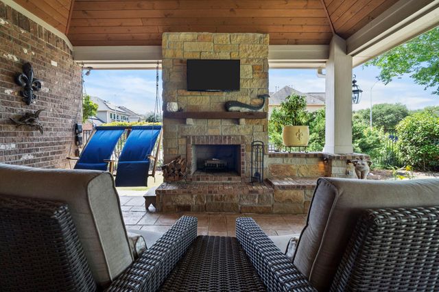 626 Dalton Lane, Sugar Land, TX 77479