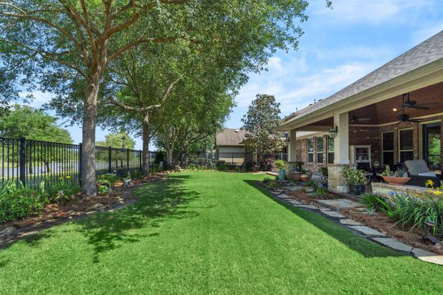 626 Dalton Lane, Sugar Land, TX 77479