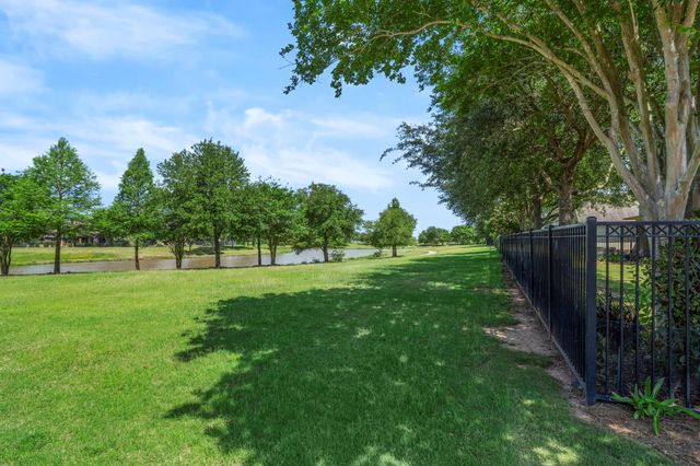 626 Dalton Lane, Sugar Land, TX 77479