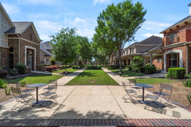 626 Dalton Lane, Sugar Land, TX 77479