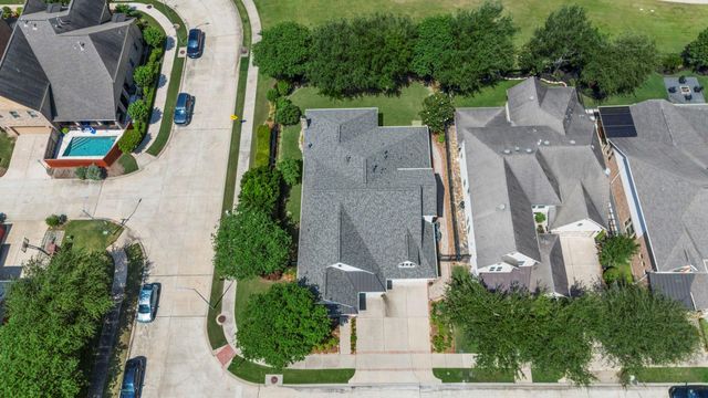 626 Dalton Lane, Sugar Land, TX 77479