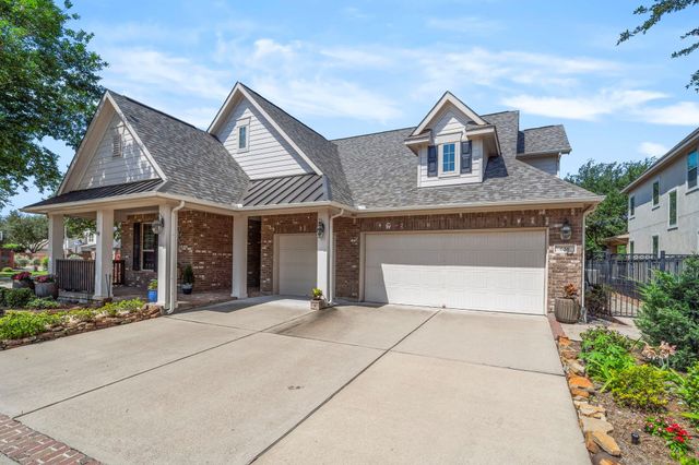 626 Dalton Lane, Sugar Land, TX 77479
