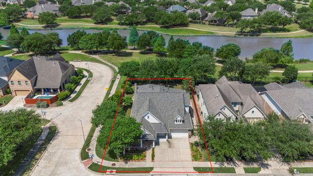 626 Dalton Lane, Sugar Land, TX 77479