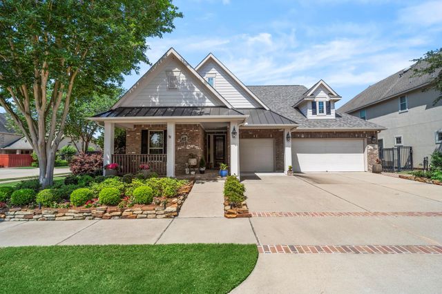 626 Dalton Lane, Sugar Land, TX 77479