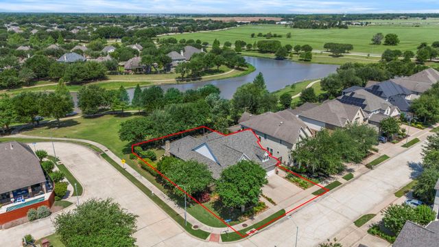 626 Dalton Lane, Sugar Land, TX 77479