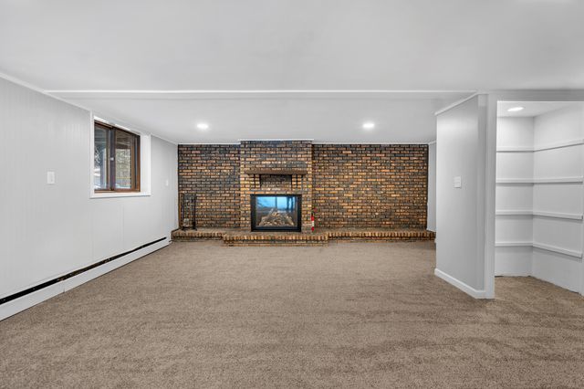831 Opal Drive, Valparaiso, IN 46383