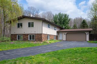831 Opal Drive, Valparaiso, IN 46383