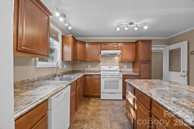 708 Old Charlotte Road SW, Concord, NC 28027