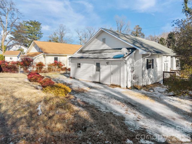 708 Old Charlotte Road SW, Concord, NC 28027