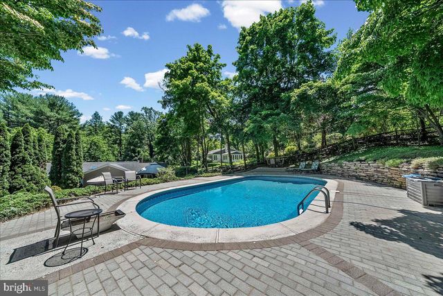 207 WALTER DR, Media, PA 19063
