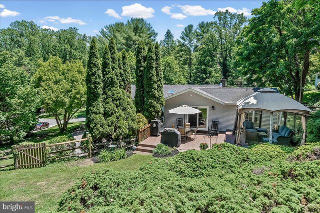 207 WALTER DR, Media, PA 19063