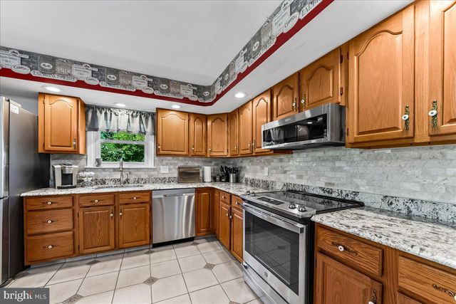 207 WALTER DR, Media, PA 19063